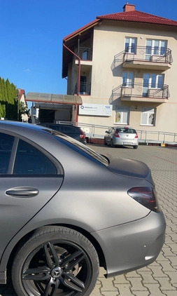Mercedes-Benz Klasa C cena 68999 przebieg: 130000, rok produkcji 2015 z Rzeszów małe 121